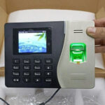 Máy Chấm Công Wifi Ronald Jack 6300W – Quản Lý 500 Nhân Viên – Tiện Ích Di Chuyển – Có Hướng Dẫn Sử Dụng