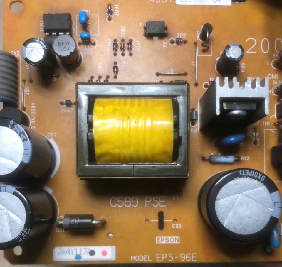 z7044233739591_40775b34fe7584bc4a352e0c8e4e9433